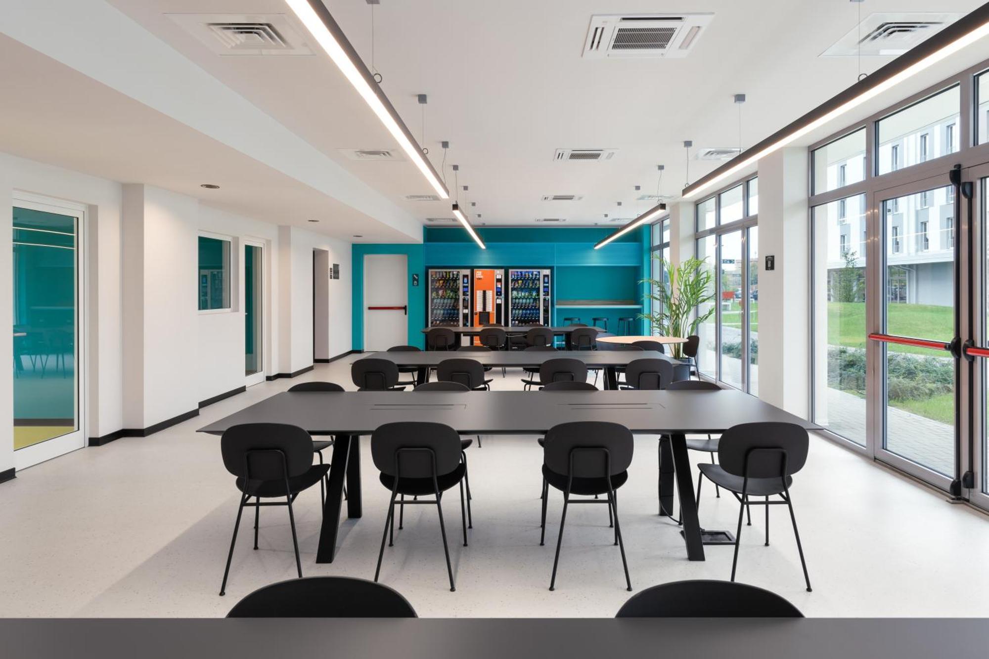Auberge de jeunesse Cx Nom *